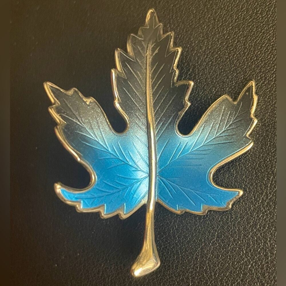 Vintage Oak Leaf Brooch Pin in Blue &‎ Black Silver tone 2.5"